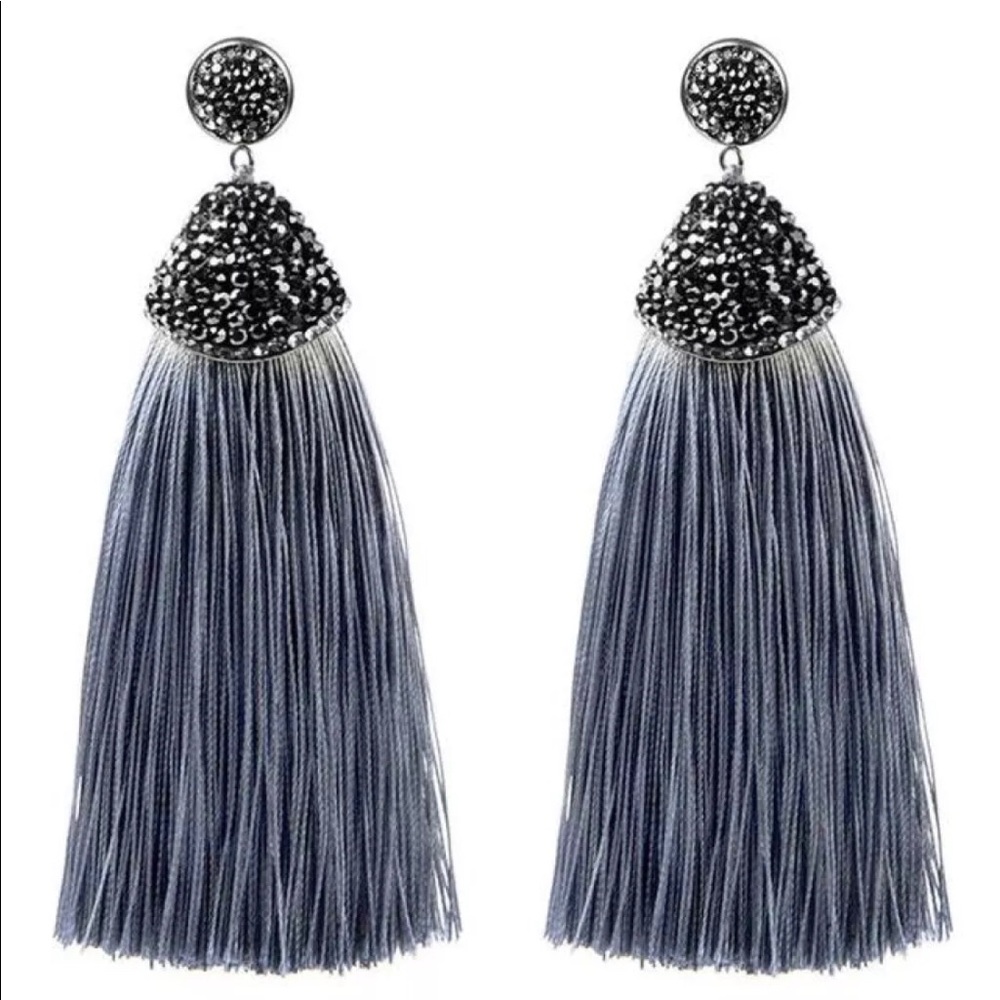 💕3/$25 | Victoria Crystal Tassel Earring-Gray